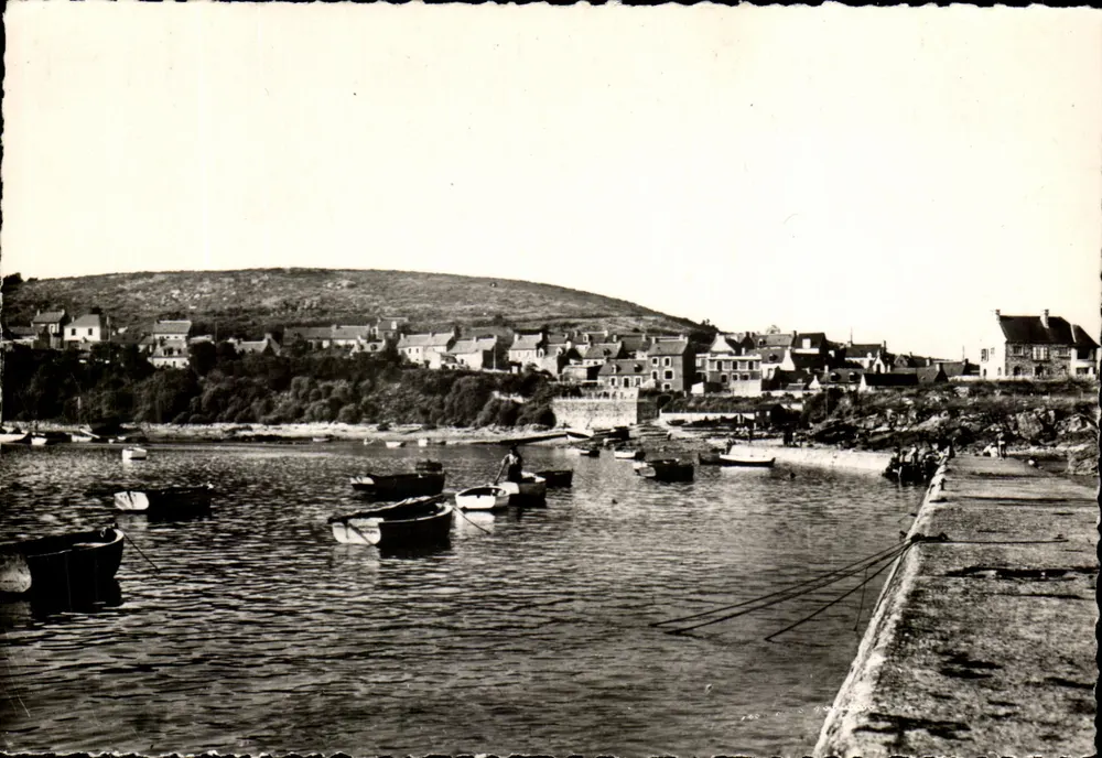 Ploubazlanec (Côtes-d'Armor) — Pors-Even und eine Ecke des Hafens — Les Tirages Modernes, Paris - Vorderseite
