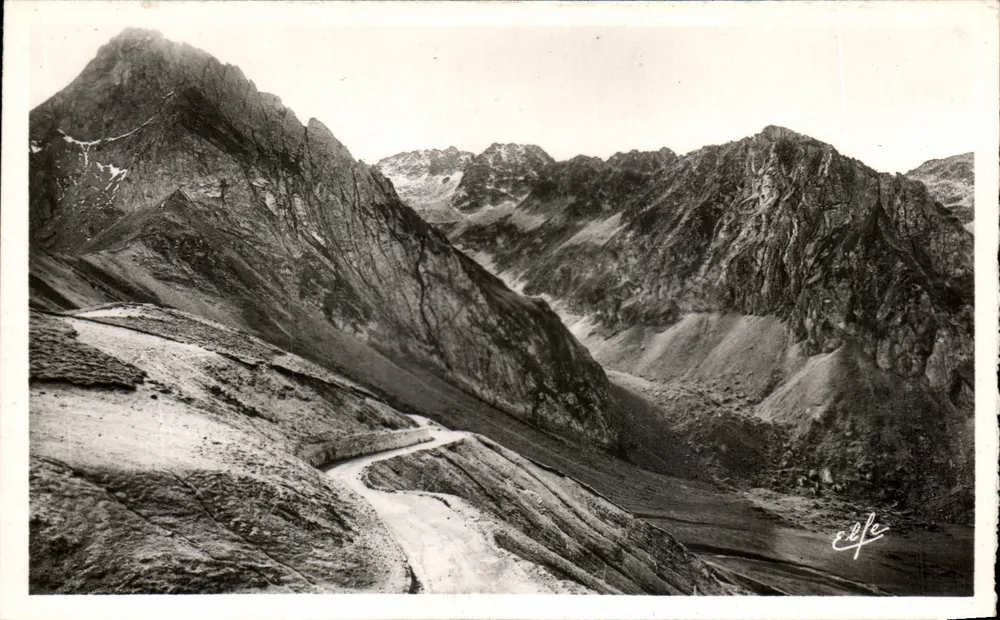 Col du Tourmalet — Ansicht vom Gipfel des Pic du Midi — Édition Labouche, Toulouse - Vorderseite