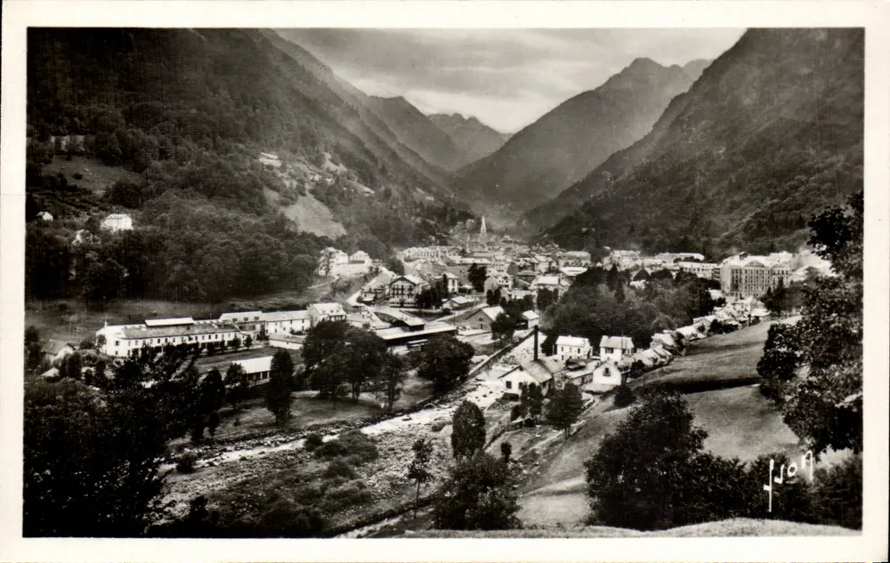 Cauterets (Altas Pirineus) — Vista geral — Edições de Arte 'Yacht' Paris - Frente