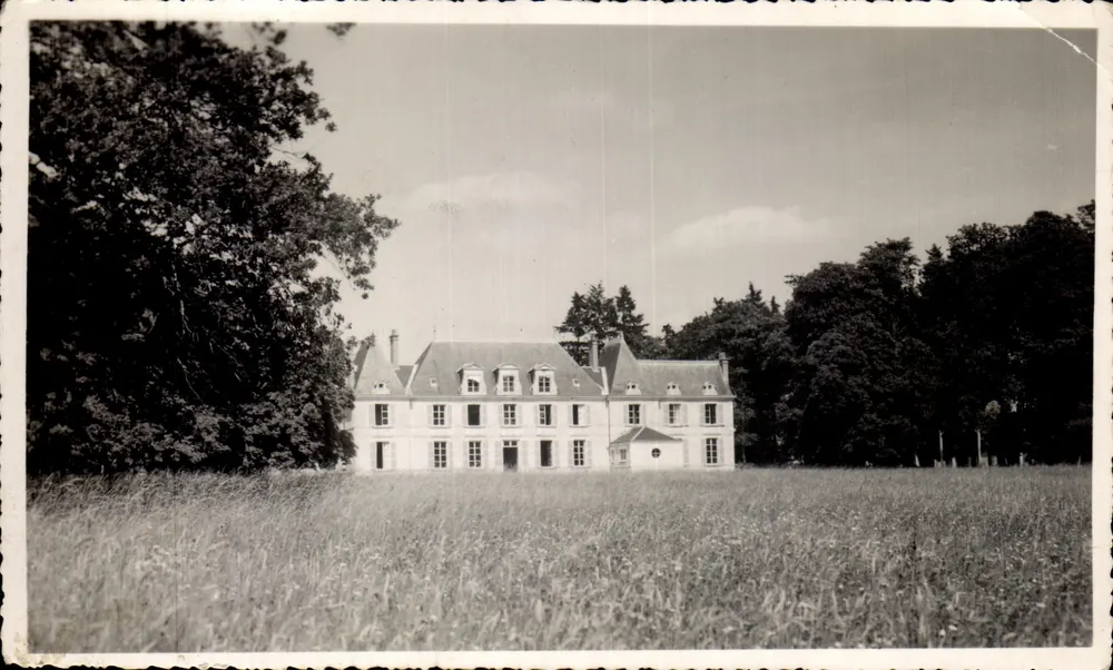 Schloss des Montées — Loiret - 45 - Vorderseite