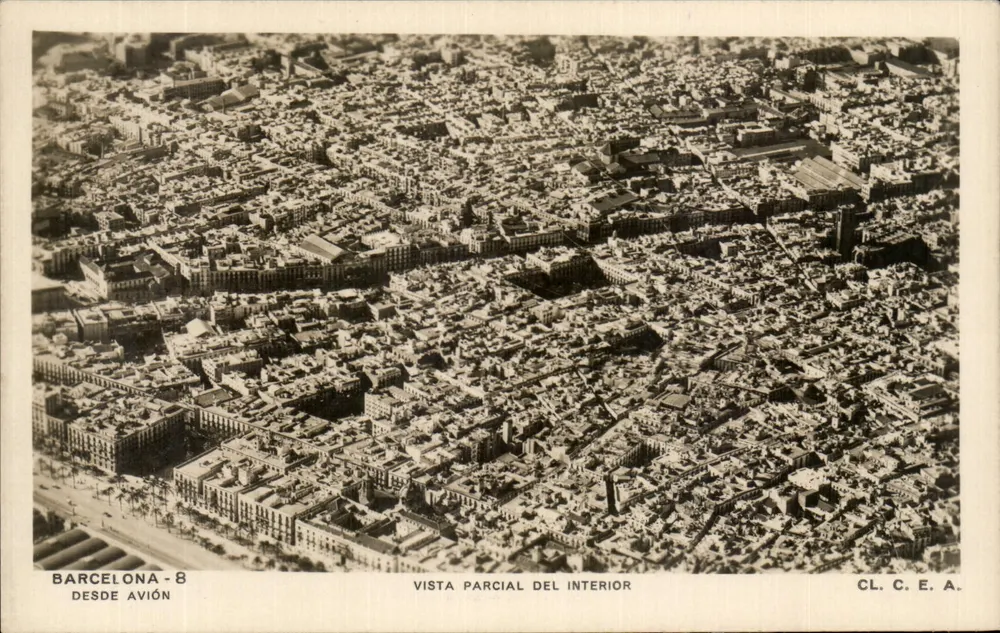 Barcelona — vista aérea parcial do centro — CL. C. E. A. - Frente