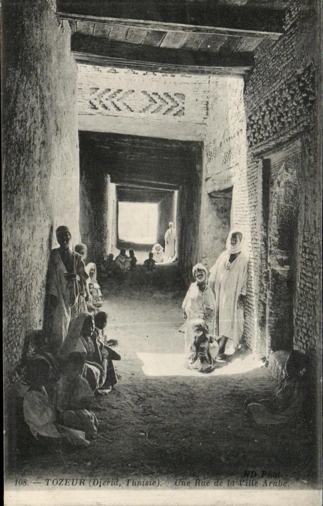 Tozeur (Djerid, Tunesien) — Eine Straße der arabischen Stadt — ND Phot. - Vorderseite