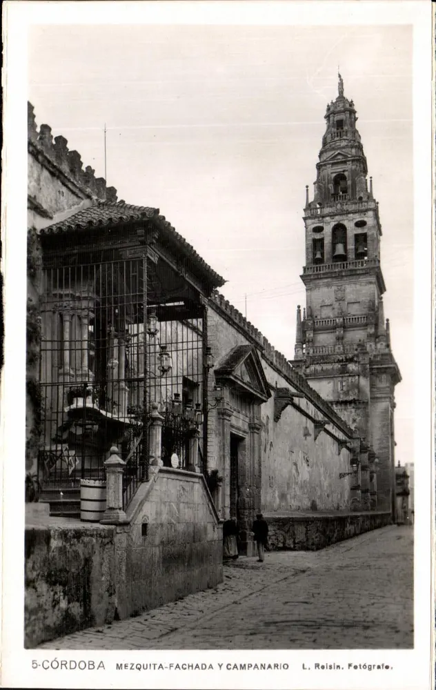 Córdoba — Fassade und Glockenturm der Moschee — L. Reisin, Fotograf. - Vorderseite