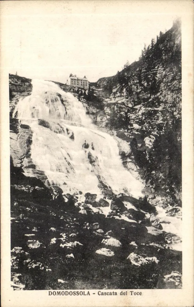 Domodossola - Cascata del Toce — widok z zamku na szczycie — wydawca nieznany - Awers