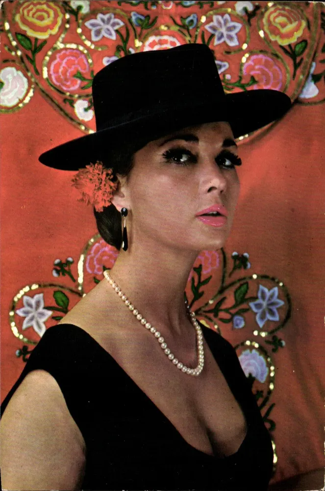 Mulher com sombrero cordobés — Editor C. RIVAS, Barcelona — Número de série 1.190 - Frente