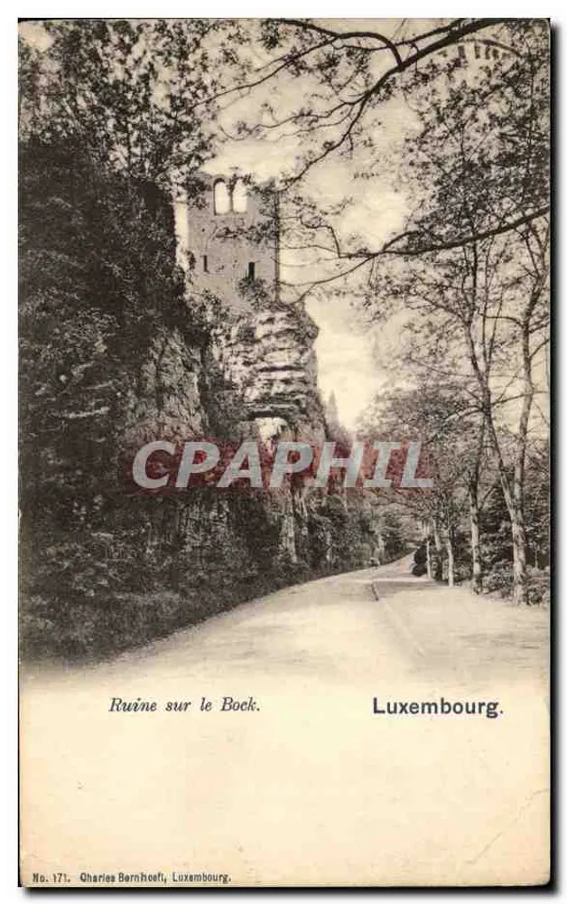 Ruine sur le Bock — ruine perchée sur falaise, vue depuis route — éditeur Charles Bornhoft, n° 171 - Frente