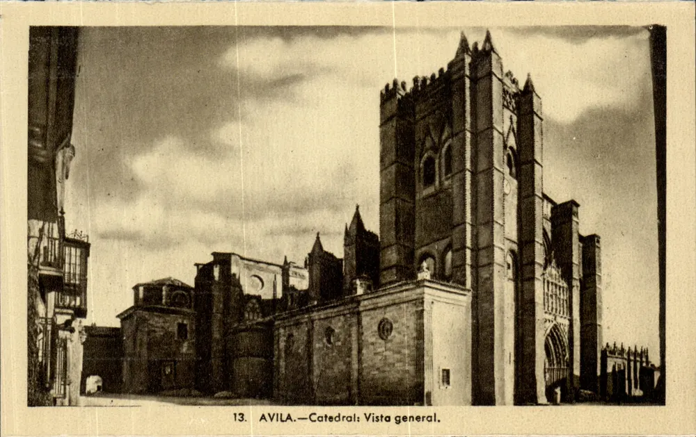 Ávila — Catedral: Vista geral — Héliotypie Artistique Espagnole, Madrid, n°13 - Frente