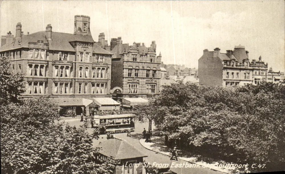 Lord Street von Eastbank Street, Southport — städtische Ansicht mit Straßenbahn — Verlag C.47 - Vorderseite