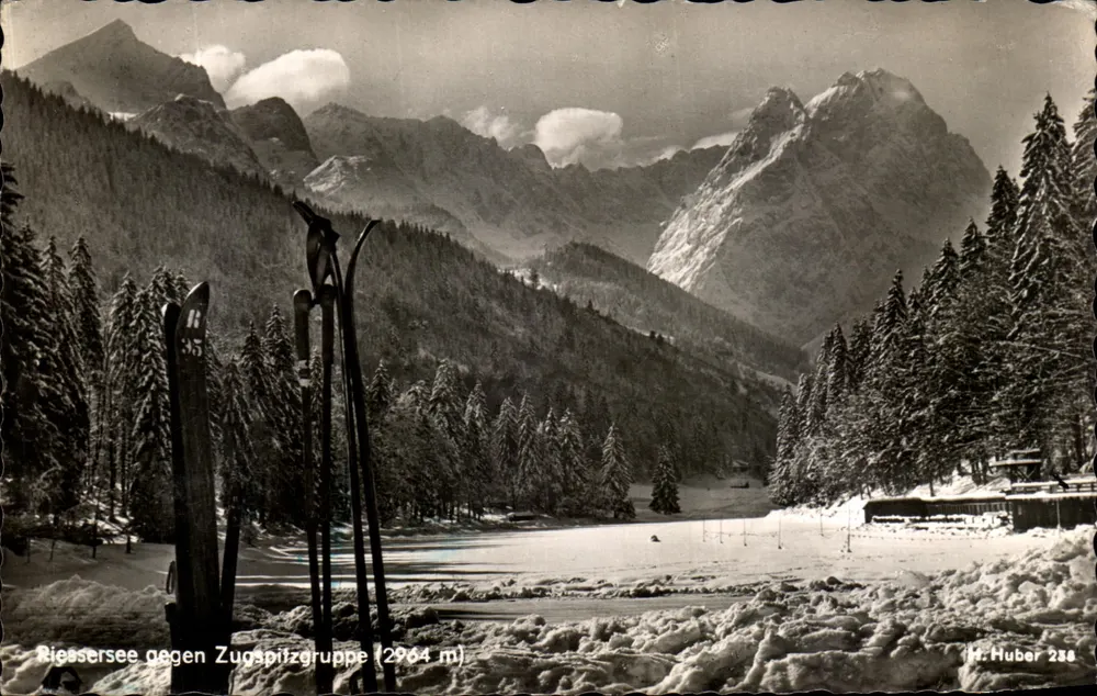Rießessersee frente a la Zugspitzgruppe (2964 m) — Alpiner Kunstverlag, Huber Nr. 238 - Anverso