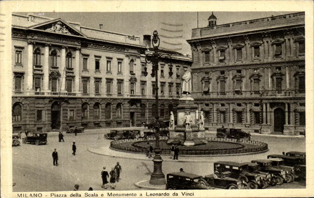 Milão - Piazza della Scala e Monumento a Leonardo da Vinci — editor desconhecido, número de série não visível - Frente