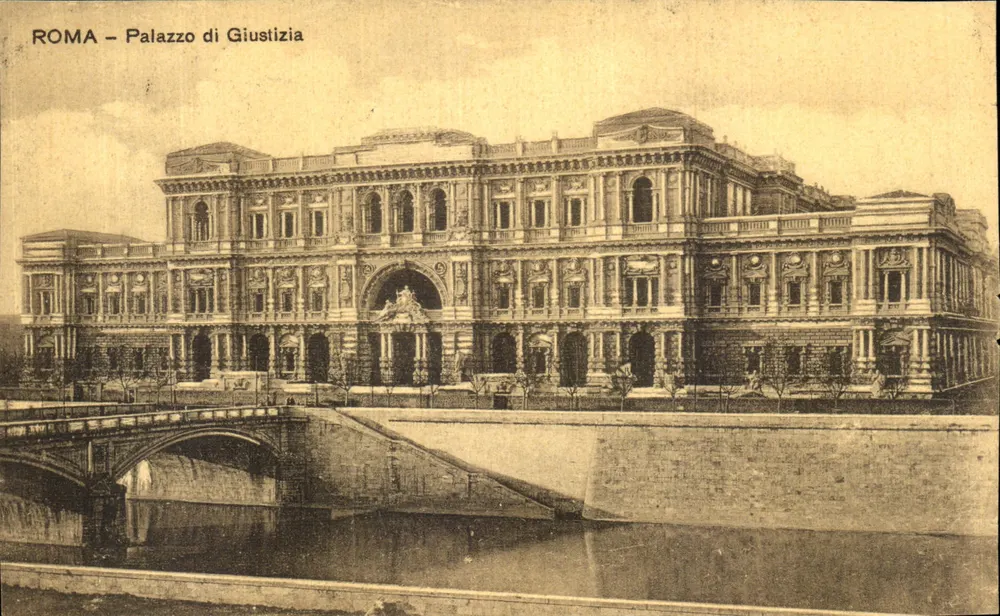Roma – Palazzo di Giustizia — vista do edifício com um ponte em segundo plano - Frente