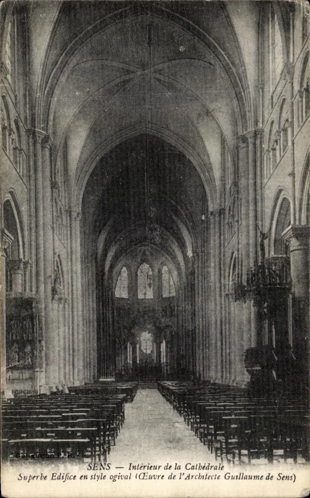 SENS — Innenansicht der Kathedrale (Werk des Architekten Guillaume de Sens) - Vorderseite