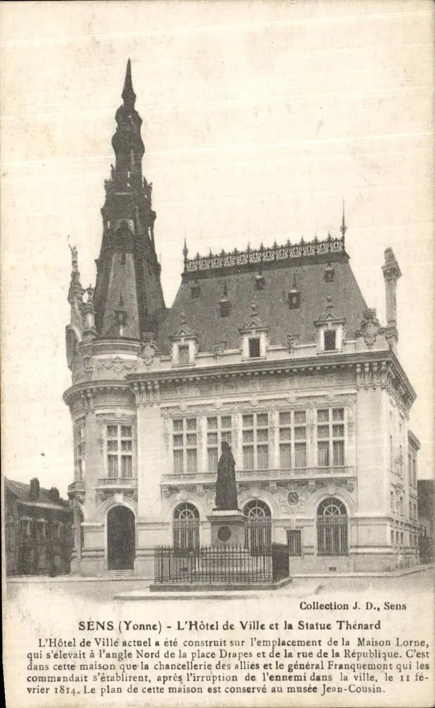 SENS (Yonne) - Das Rathaus und die Statue Thénard - Vorderseite