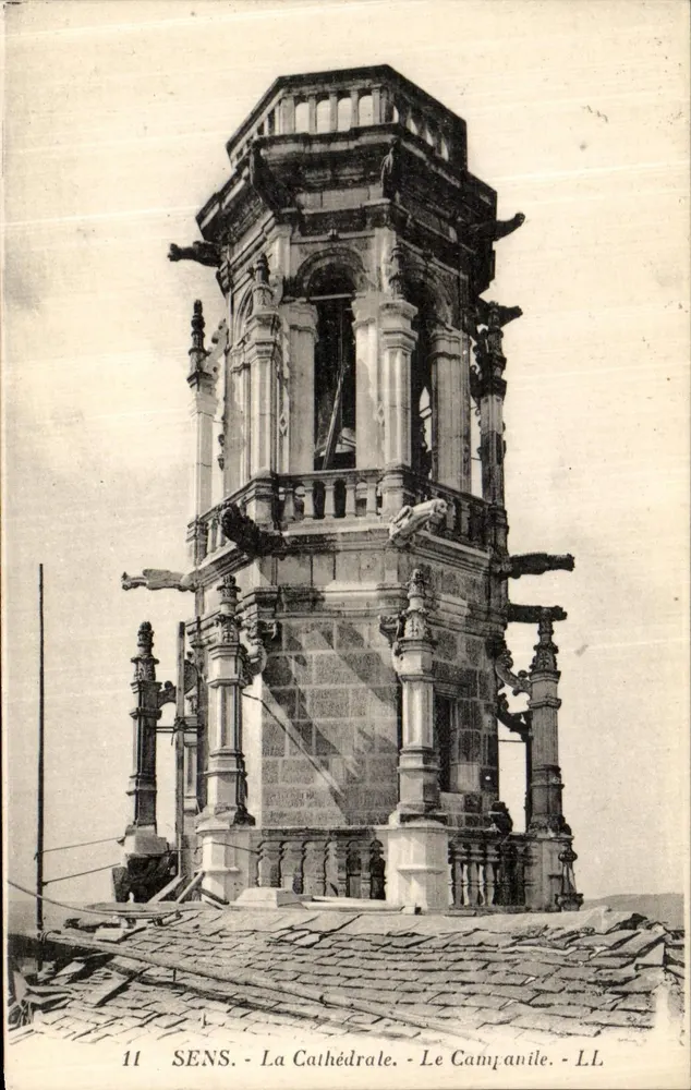 Sens - A Catedral - O Campanário - LL - Frente