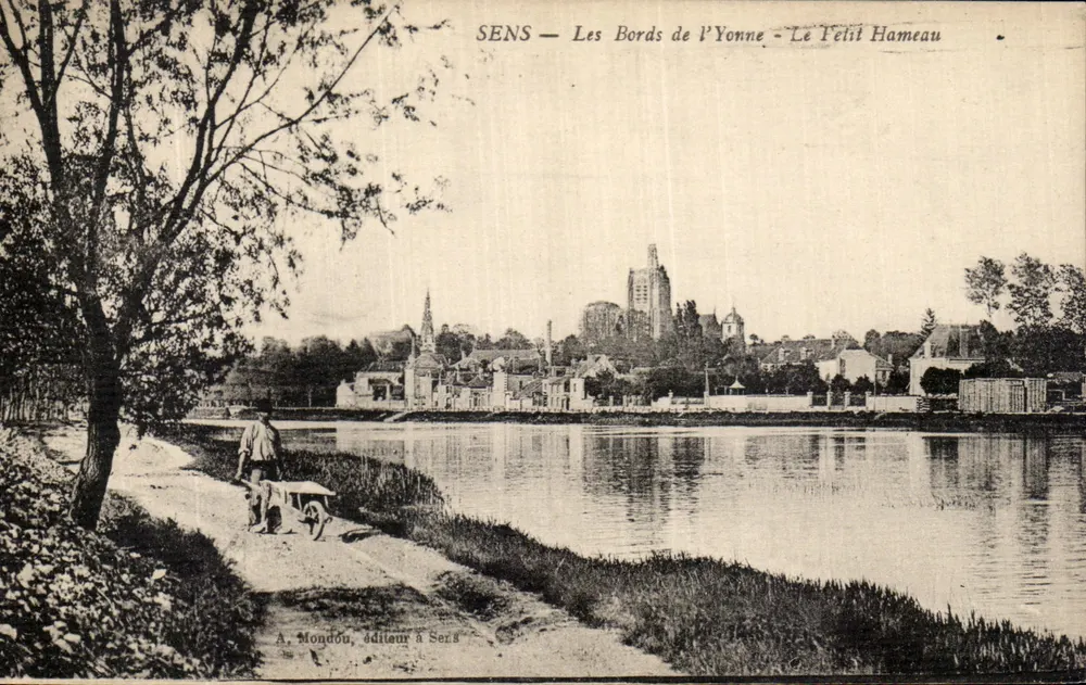Sens — Die Ufer der Yonne — Das kleine Dorf — A. Mondou, Verlag in Sens - Vorderseite