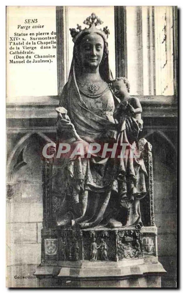 Sens — Virgem sentada — Estátua em pedra do século XIV sobre o altar da Virgem na catedral (Doação do canónigo Manuel de Jaulnes) - Frente