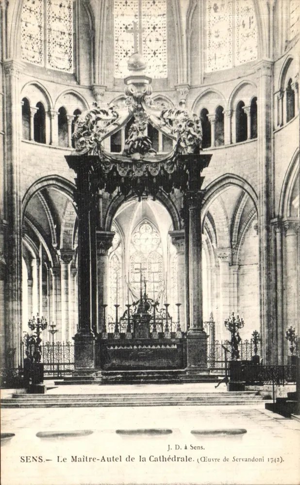 SENS — O Maître-Autel da Catedral — Obra de Servandoni 1742 — J. D. em Sens - Frente