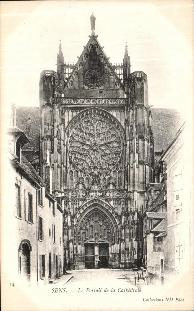 SENS. — O Portal da Catedral — Collections ND Phot - Frente