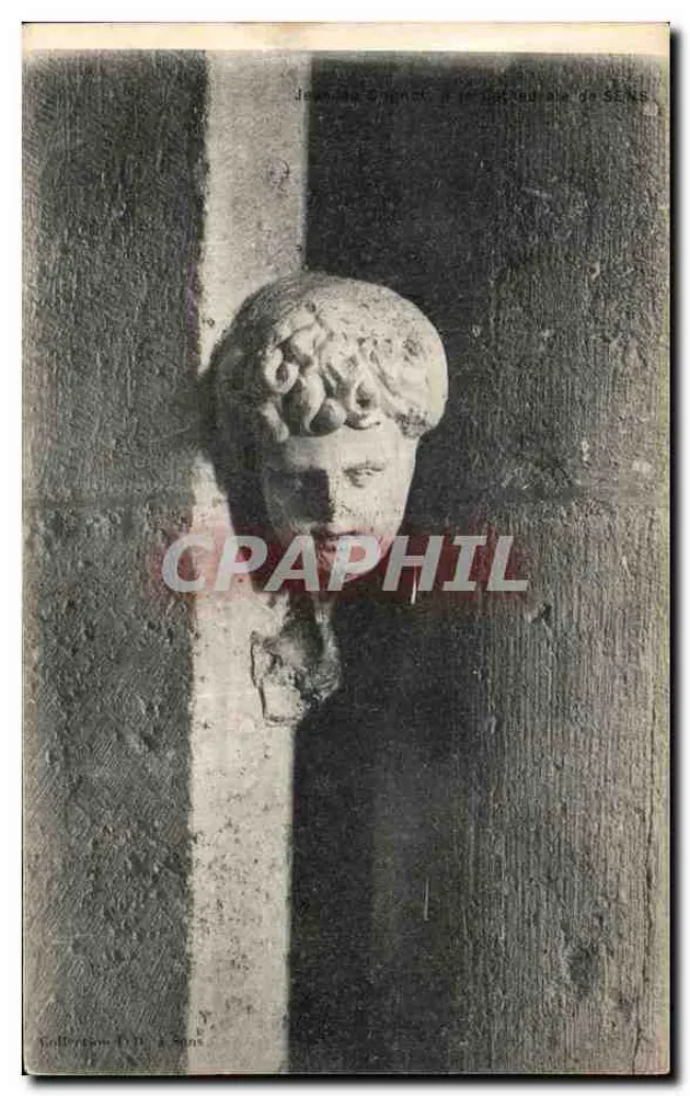 Cabeça esculpida — detalhe da fachada da catedral de Saintes — editor: Coleção F. de Fons - Frente