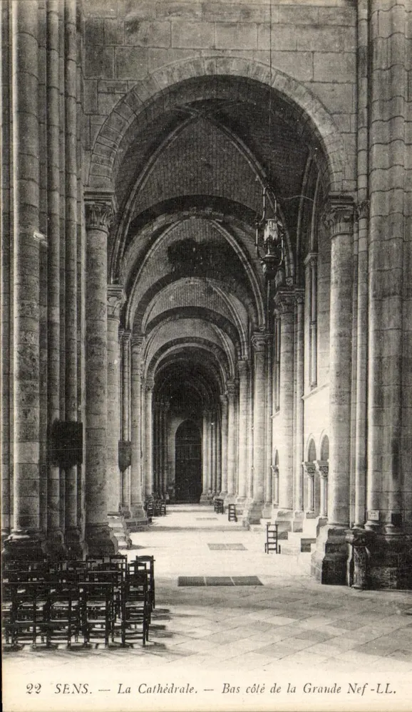 Sens — Die Kathedrale — Unterseite der Großen Nave-LL - Vorderseite