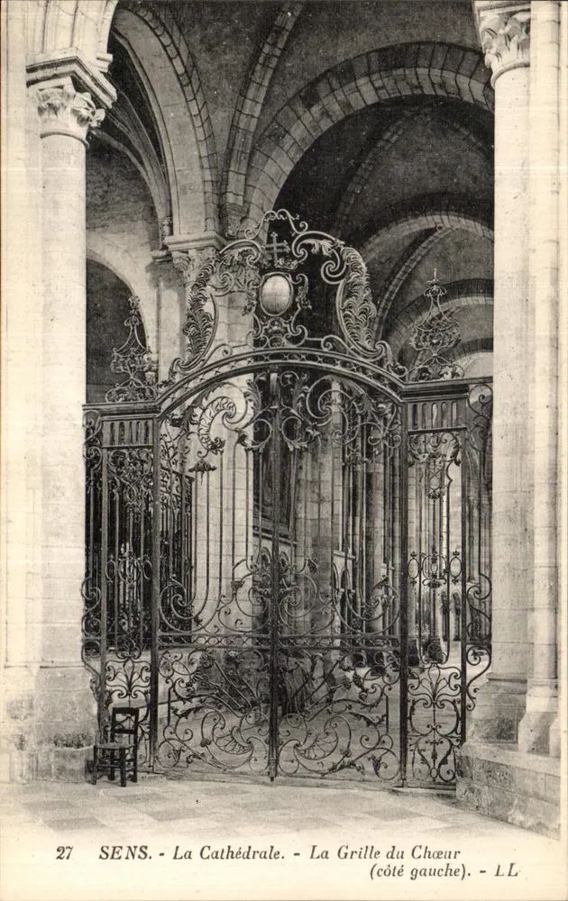 Sens - A Catedral - A Grade do Coro (lado esquerdo) - LL - Frente