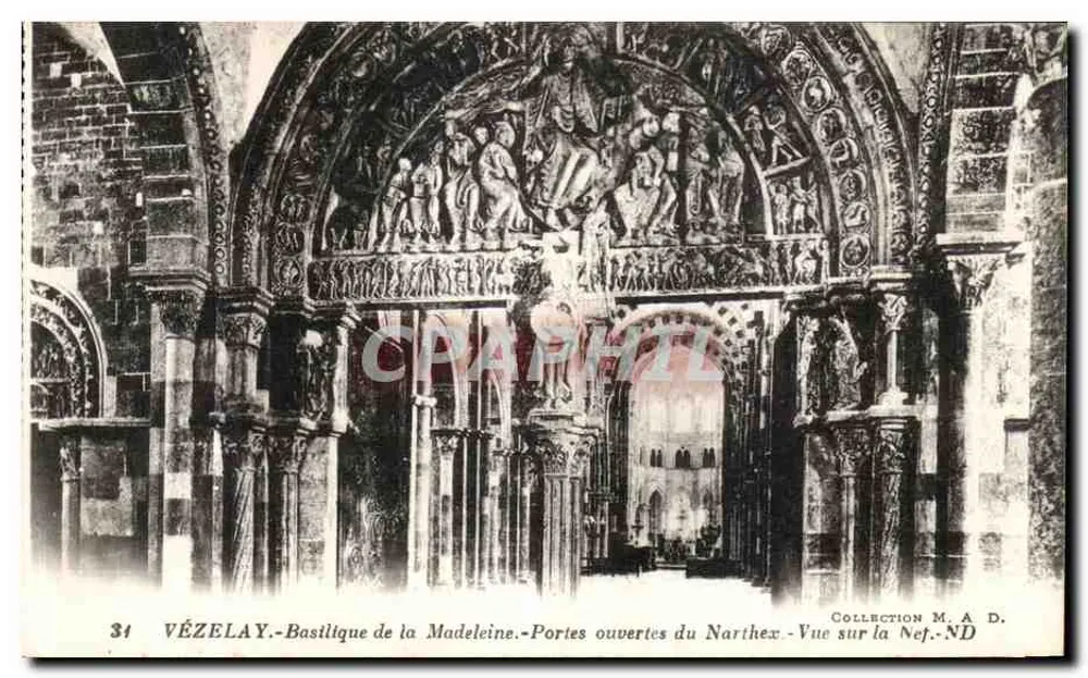 Vézelay - Basilika der Madeleine - Offene Türen des Narthex - Blick auf die Kirche - Vorderseite