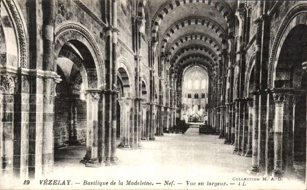 Vézelay — Basilique de la Madeleine — Nef — Vue en largeur — Collection M.A.D. - Vorderseite