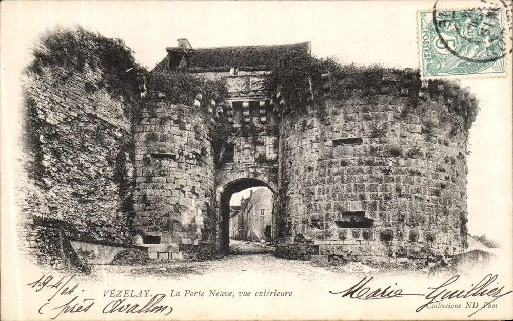 VÉZELAY — Die Neue Pforte, Außenansicht — Marie Guiller, Collections ND Phot - Vorderseite