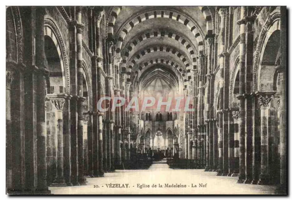 Vézelay - Kirche der Madeleine - Die Kirchenschiff - Vorderseite