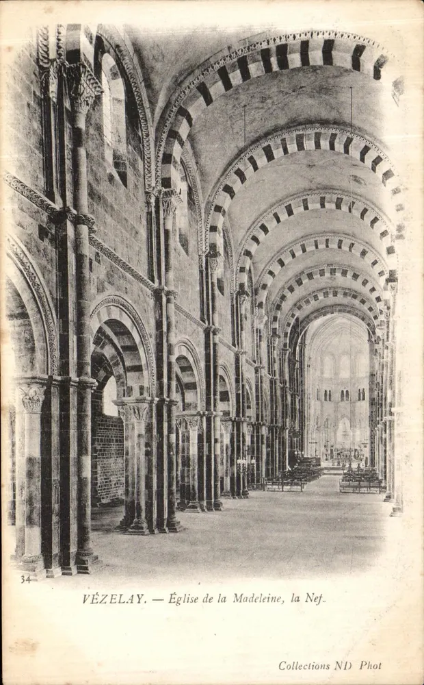 VÉZELAY — Kirche der Madeleine, die Kirchenschiff — Collections ND Phot - Vorderseite