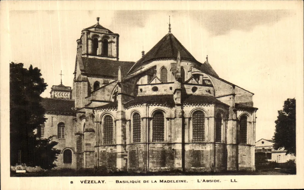 Vézelay — Basílica de Nossa Senhora da Madeleine — A Abside — LL - Frente