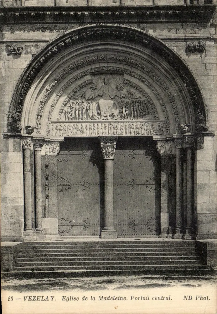 Vézelay — Zentralportal der Kirche der Madeleine — ND Phot. - Vorderseite