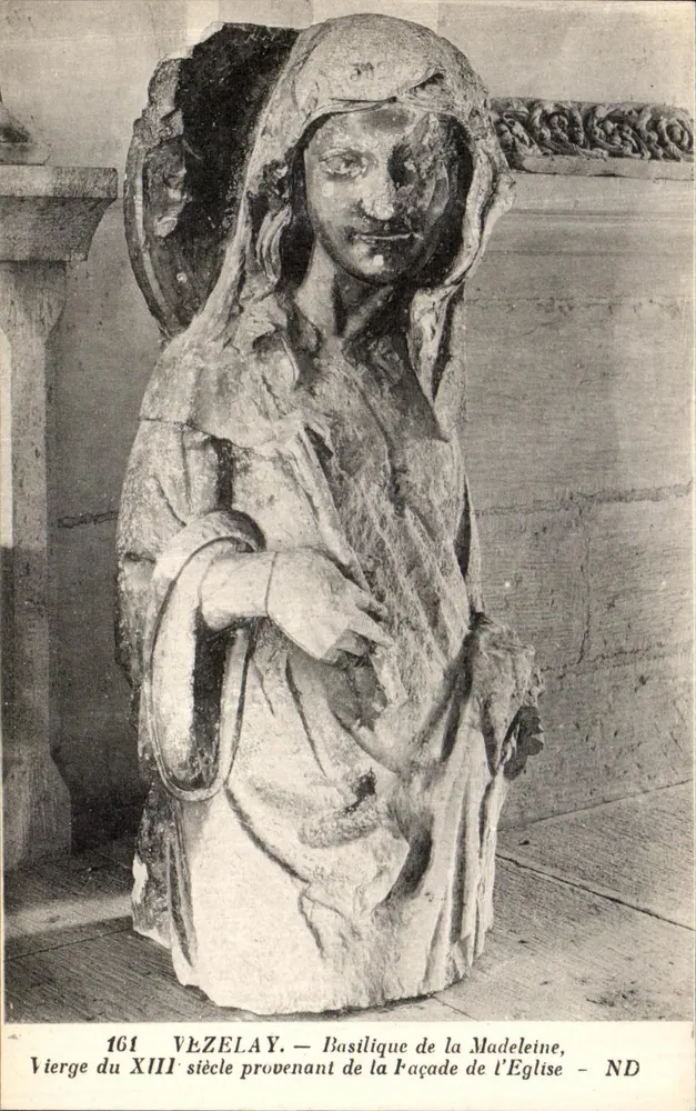 Vézelay — Vírgula do XIIIº século proveniente da fachada da igreja — ND - Frente