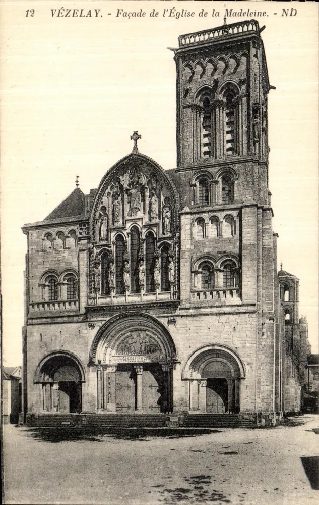 Vézelay - Fassade der Kirche der Madeleine - ND - Vorderseite