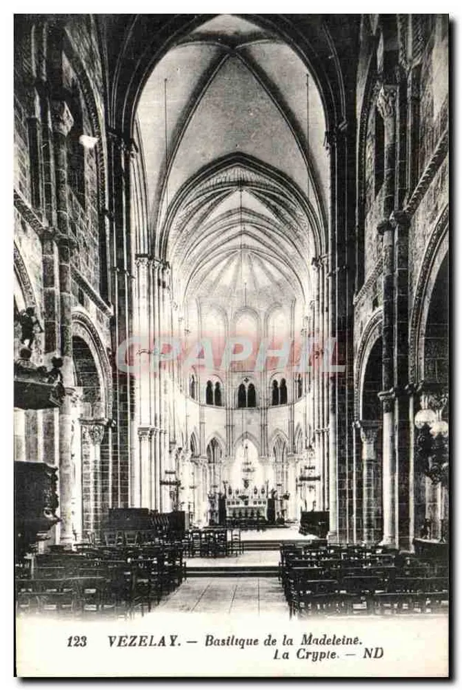 Vézelay — Basílica de Nossa Senhora da Madeira. A Cripta — ND - Frente