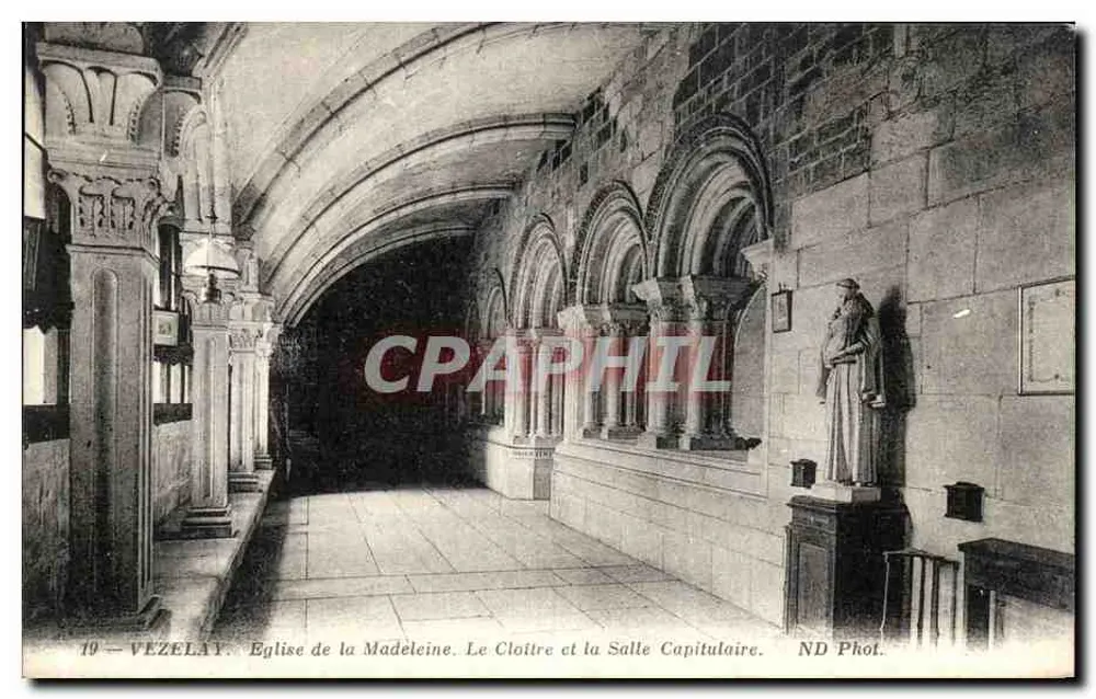 Vézelay — Kirche der Madeleine. Der Cloister und der Chapter House — ND Phol. - Vorderseite