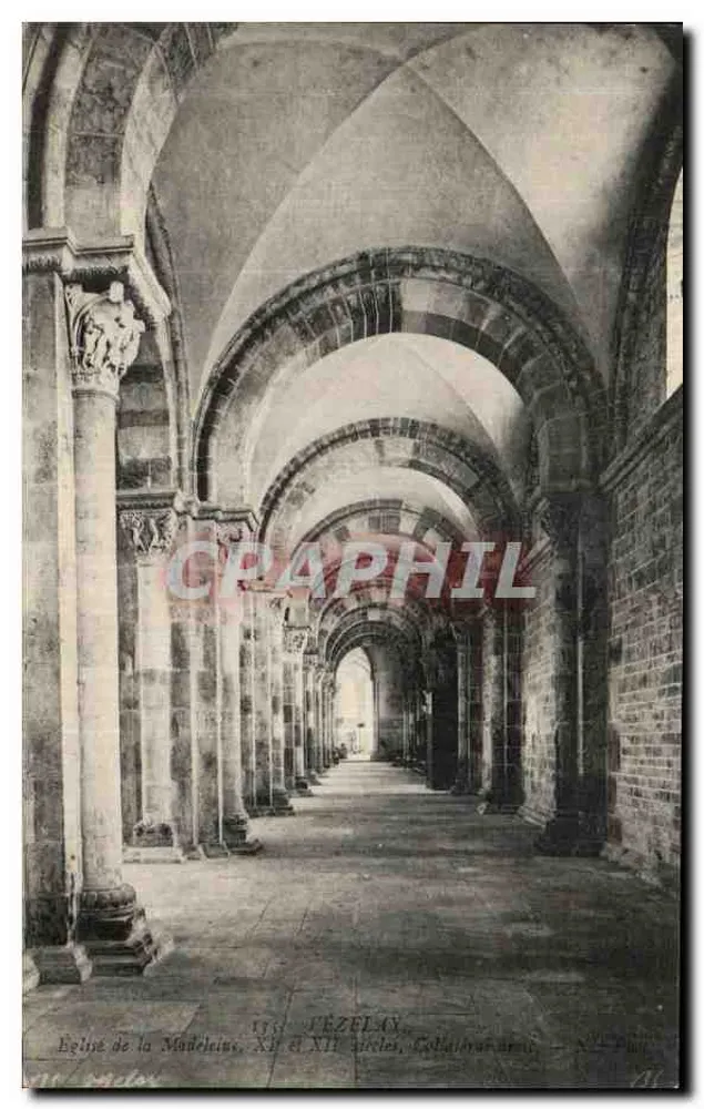 Kirche der Madeleine, 12. und 13. Jahrhundert — Tézelay - Vorderseite