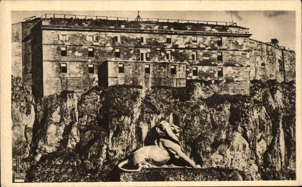 Belfort — Das Schloss — Alte feudale Festung (1226), gehörte den Grafen von Montbéliard — Verlag PHEA - Vorderseite