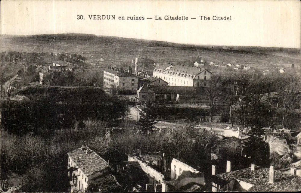 Verdun em ruínas — A Cidadela — The Citadel — série 30 - Frente