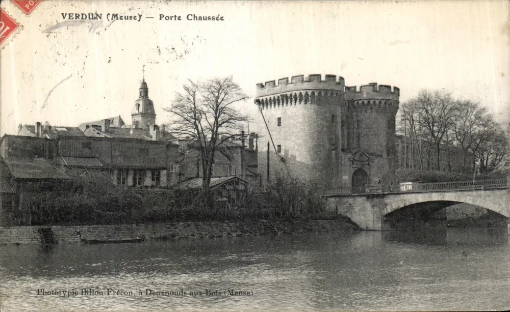 Verdun (Meusey) — Porta Chaussée — Fototipia Billon Frécon, em Deuxnouds aux Bois (Mense) - Frente