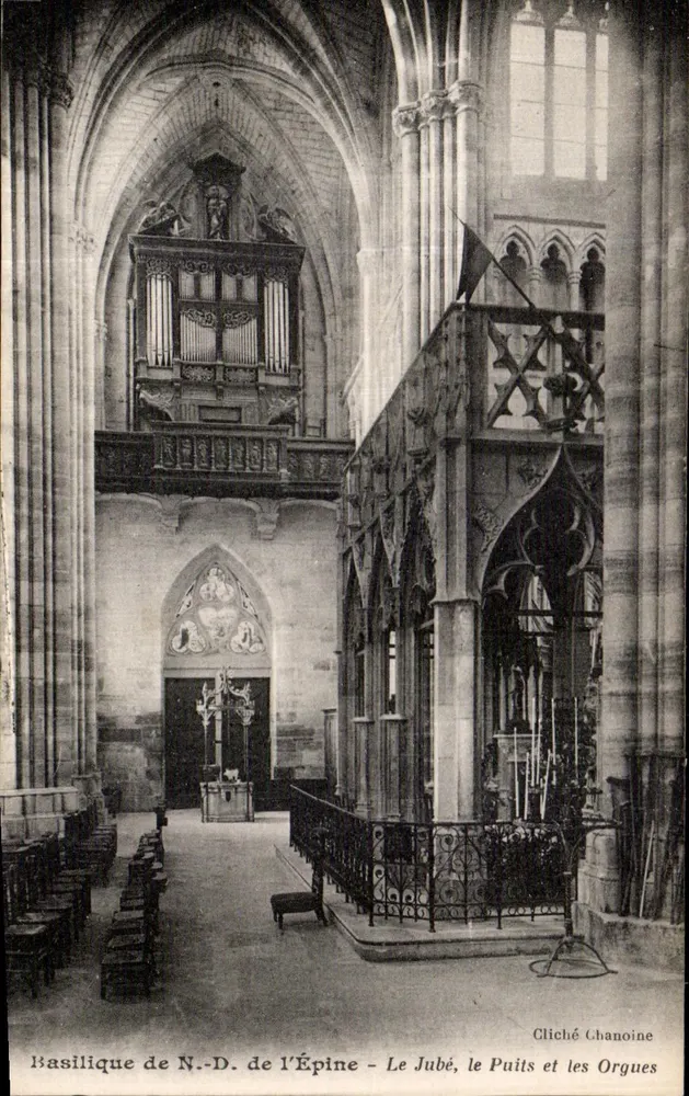 Basilika des Heiligen Retters der Dornen - Der Chorvorhang, das Brunnen und die Orgeln — Cliché durch Kanonikus - Vorderseite