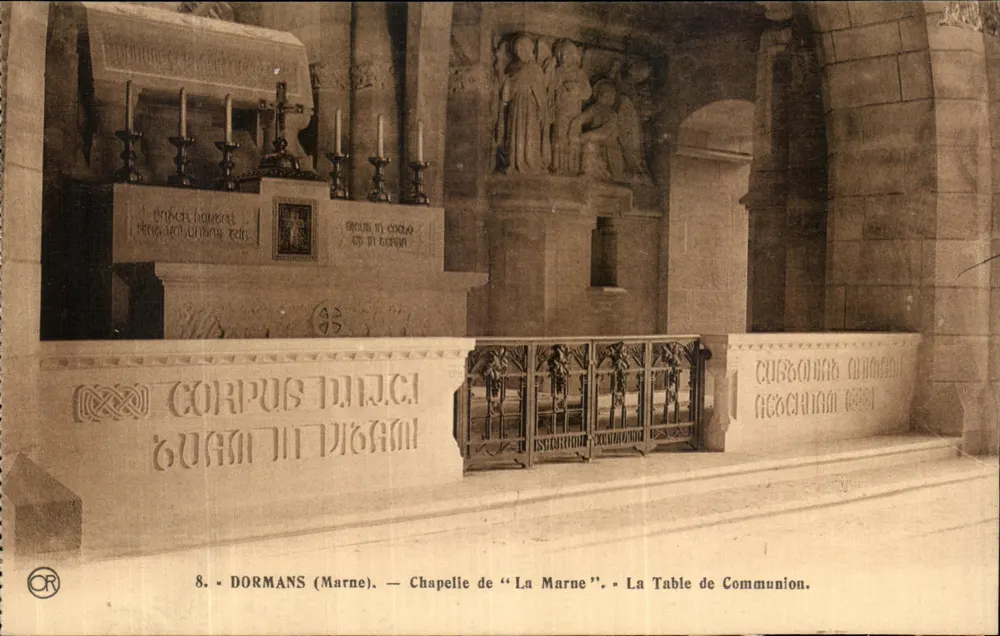 Dormans (Marne) — Capela de "La Marne" — A Mesa da Comunhão - Frente