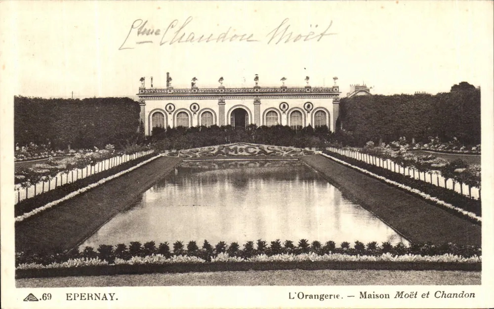 A Orangerie — Casa Moët et Chandon — Epernay - Frente