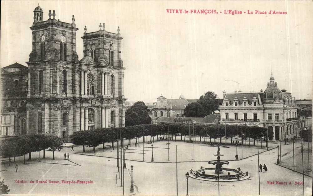 Vitry-le-François — Die Kirche — Der Place d'Armes — Ausgabe von Grand Bazar, Vitry-le-François - Vorderseite