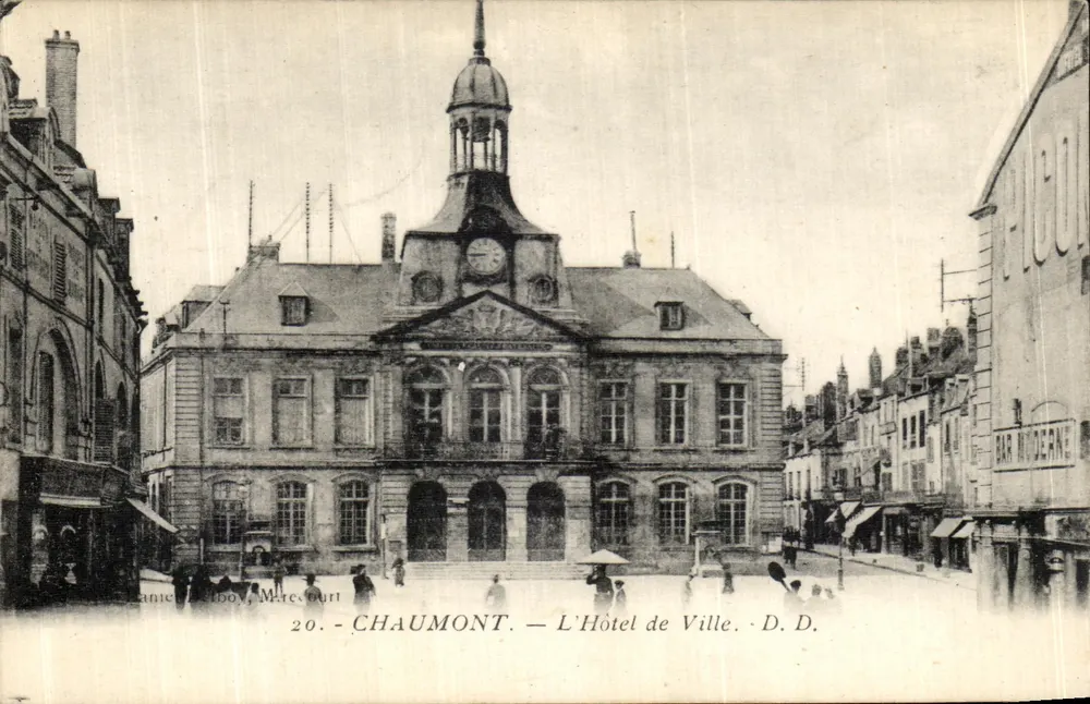 Chaumont — O Hotel de Ville — D.D. — n°20 - Frente