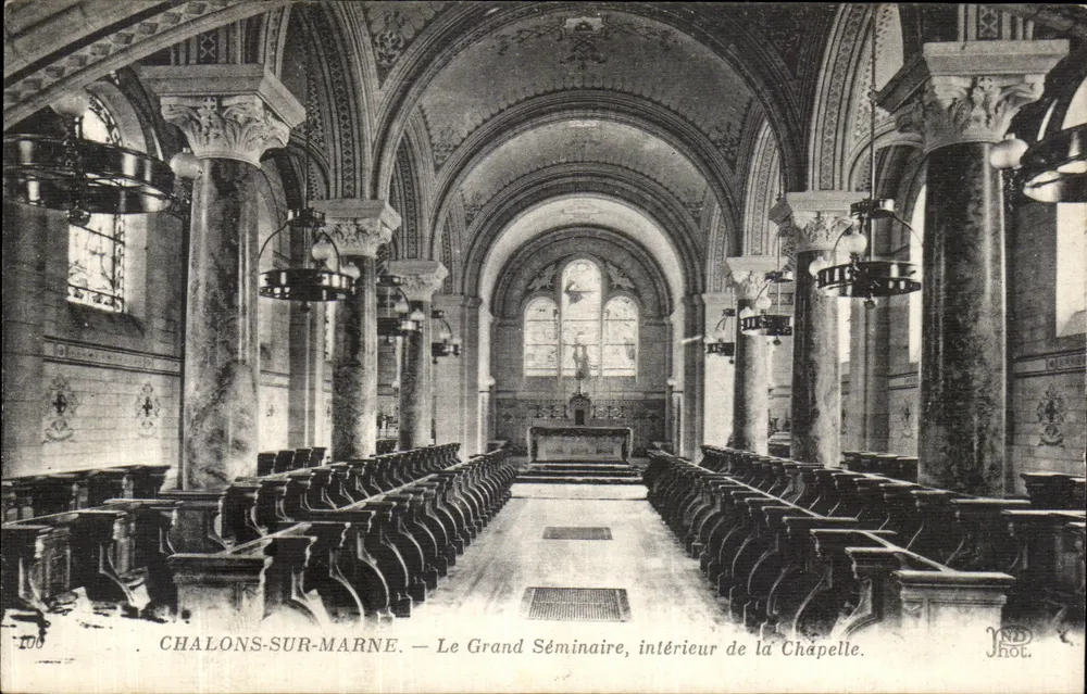 Chalons-sur-Marne — Das Grand Séminaire, Innenraum der Kapelle — NDHOT. - Vorderseite