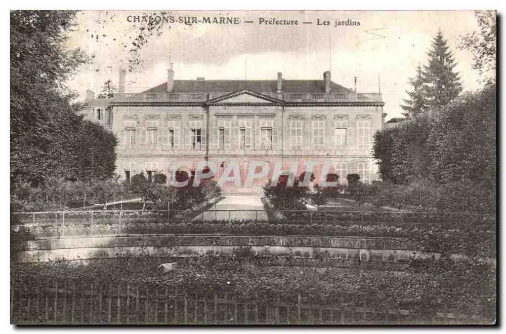 Châlons-sur-Marne — Prefeitura — Os jardins - Frente