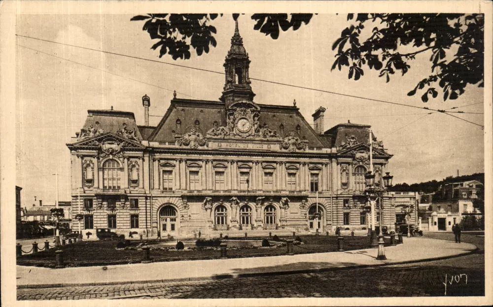Tours — Hotel de Ville — Les Éditions d'Art VVO, Paris - Frente