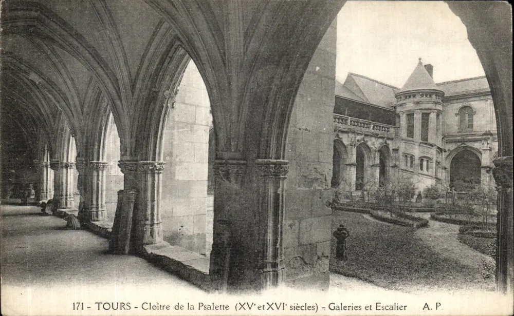 Tours - Claustro da Psalette (séculos XV e XVI) - Galerias e Escada - Frente
