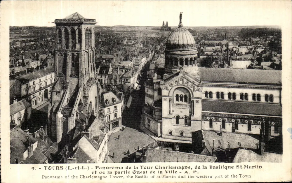Tours (Indre-et-Loire) — Panorama der Tour Charlemagne, der Basilique Saint-Martin und des westlichen Teils der Stadt — A.P. - Vorderseite